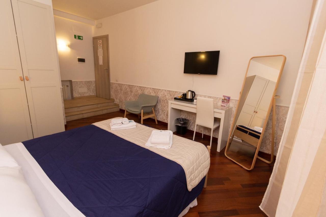 Aurelio Deluxe Rooms Rome Buitenkant foto